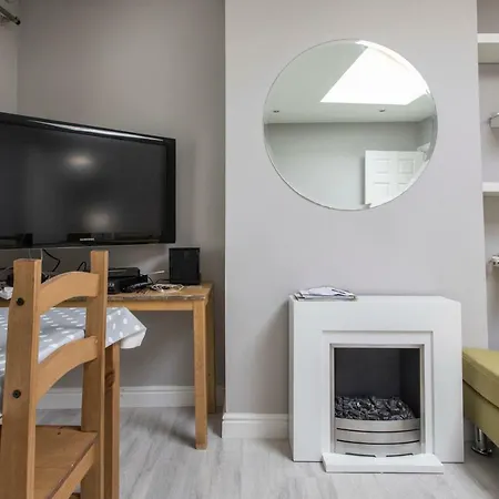 South City Apartment *
